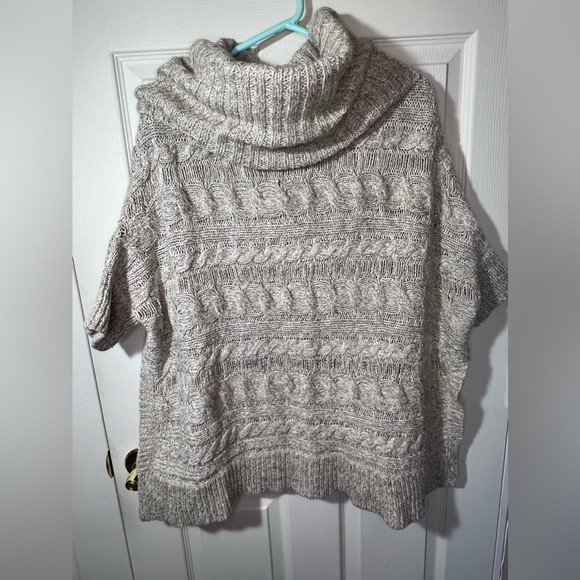 Kardashian Kollection Cable Knit Turtle Neck Poncho Sweater Sz L Beige Nude - Picture 2 of 8